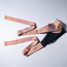 画像をギャラリービューアに読み込む, 着物生地リボン結びクロスヘアバンド(点描模様ピンク×ブラック)