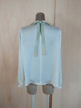 画像をギャラリービューアに読み込む, SOLD OUT 【着物生地袖切替リボンブラウス】