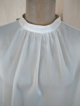 画像をギャラリービューアに読み込む, SOLD OUT 【着物生地袖切替リボンブラウス】